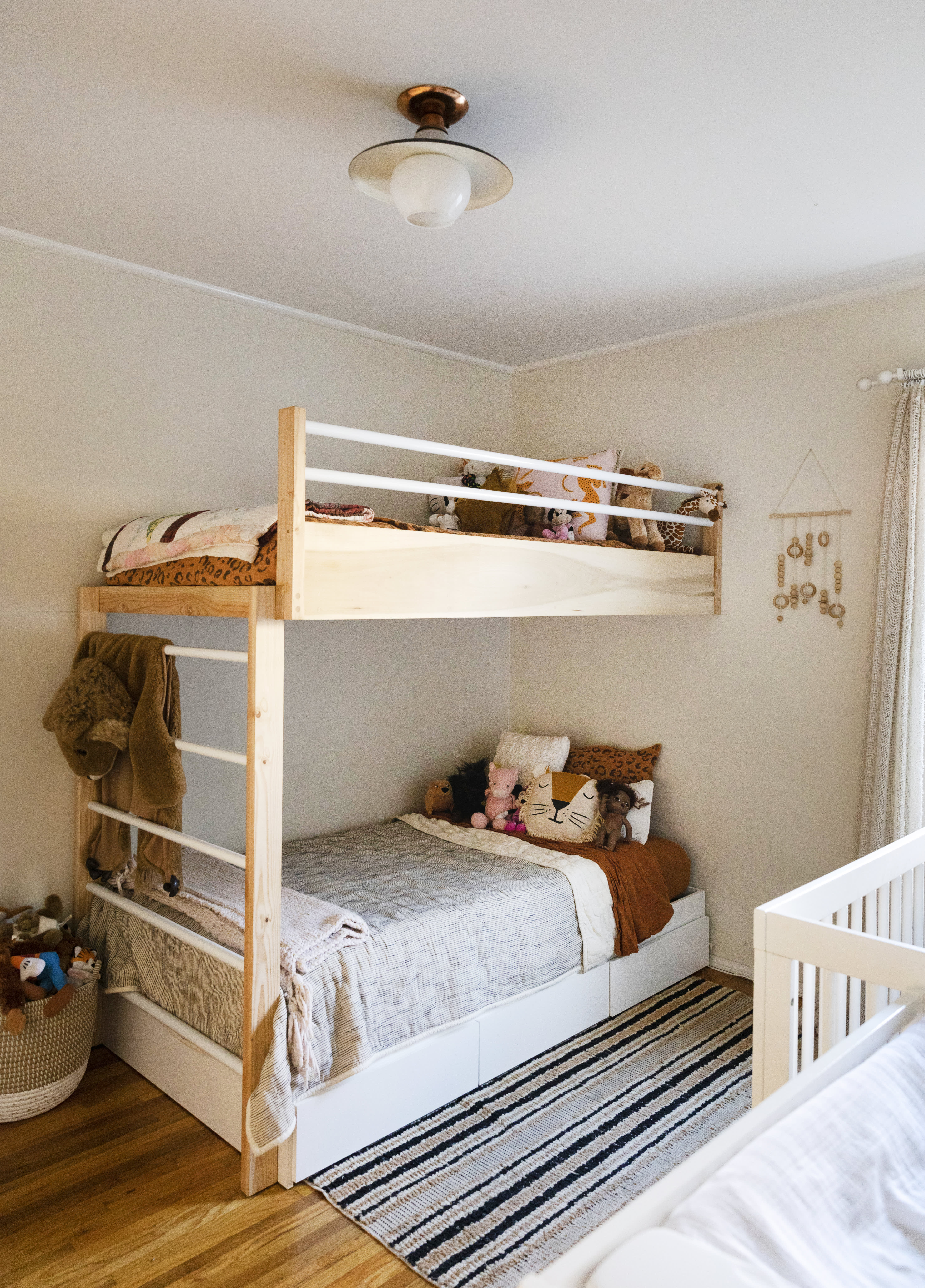 Small shared deals kids bedroom